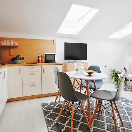 アパート Apartment In Ustronie Morskie Near Beach, Cleaning Included ウストロニエ・モルスキエ