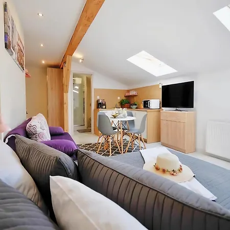 Apartment In Ustronie Morskie Near Beach, Cleaning Included * ウストロニエ・モルスキエ